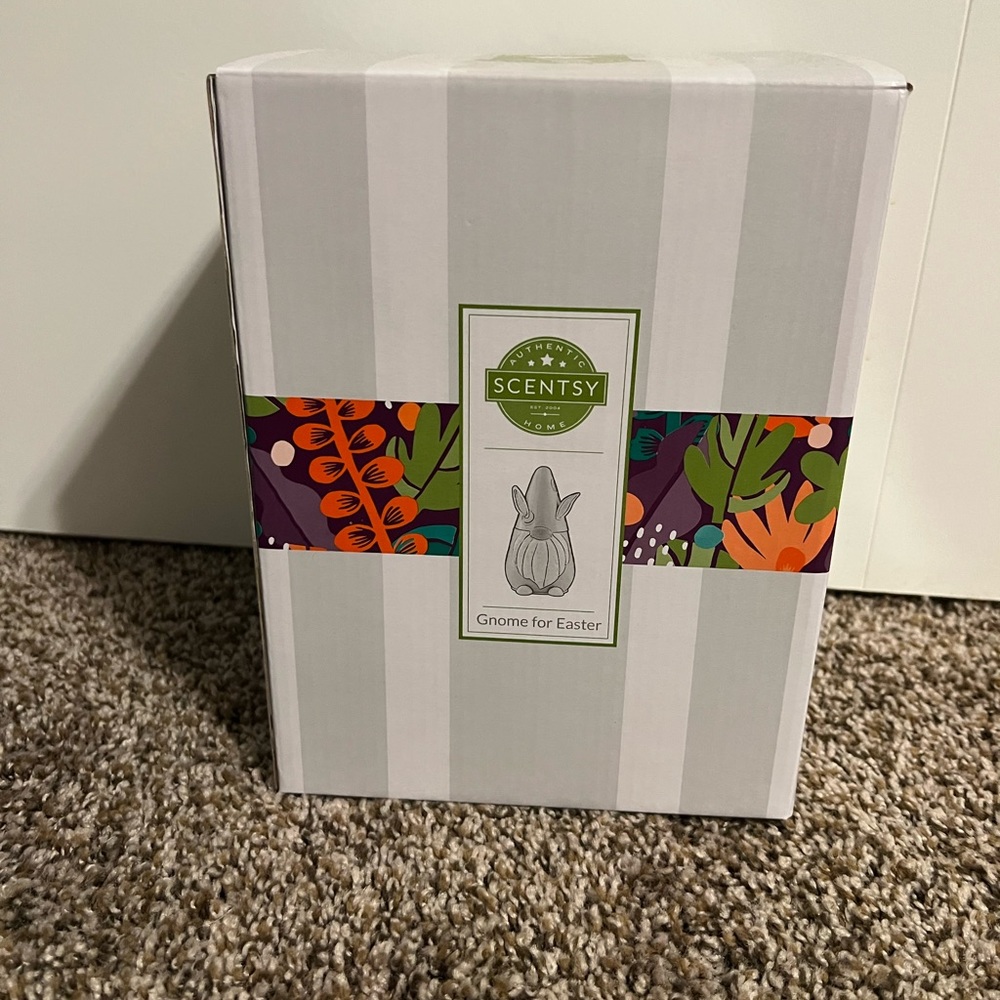 Scentsy Easter warmer